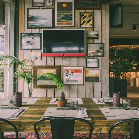 Hostel Lakeside Paradise Sport *