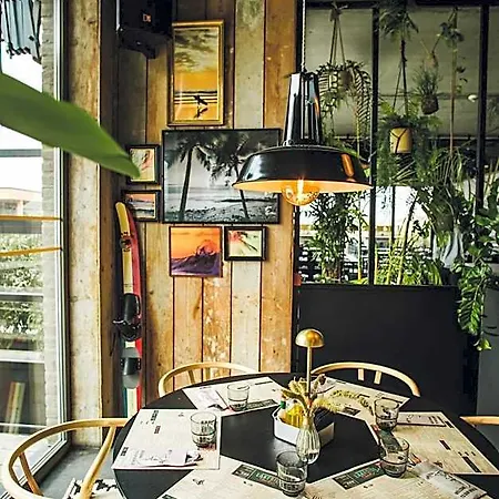 Hostal Lakeside Paradise Sport
