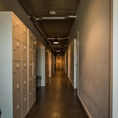 Lakeside Paradise Sport Albergue