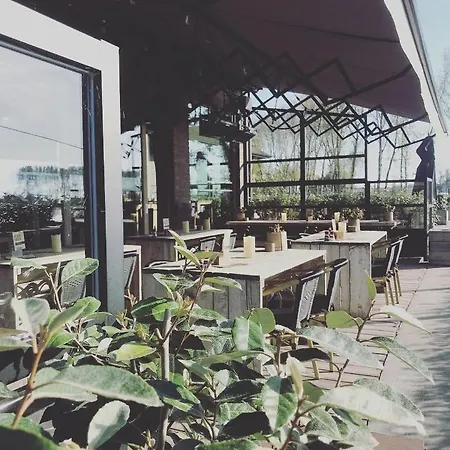 Lakeside Paradise Sport *