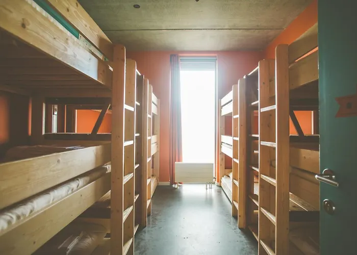 Lakeside Paradise Sport Hostel *