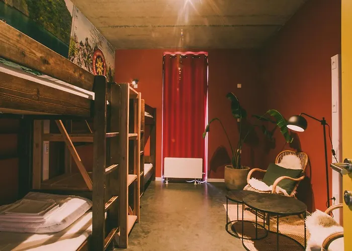 Lakeside Paradise Sport קנוקה-הייסט