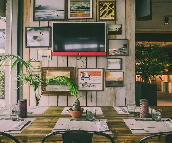 Hostel Lakeside Paradise Sport *