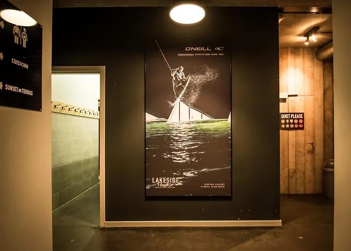 Hostel Lakeside Paradise Sport *