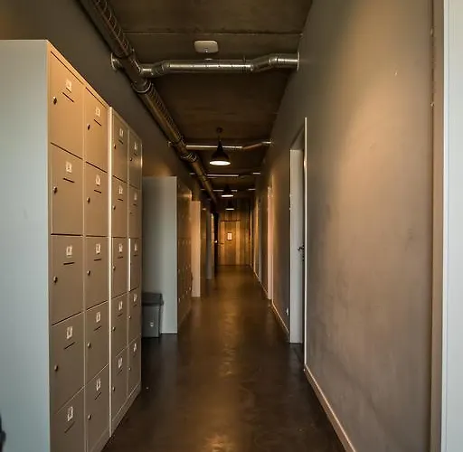 Lakeside Paradise Sport Hostel