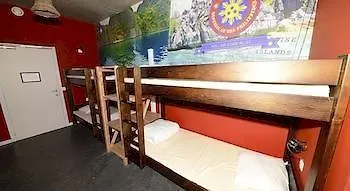 Lakeside Paradise Sport Hostel