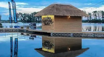 Ostello Lakeside Paradise Sport *